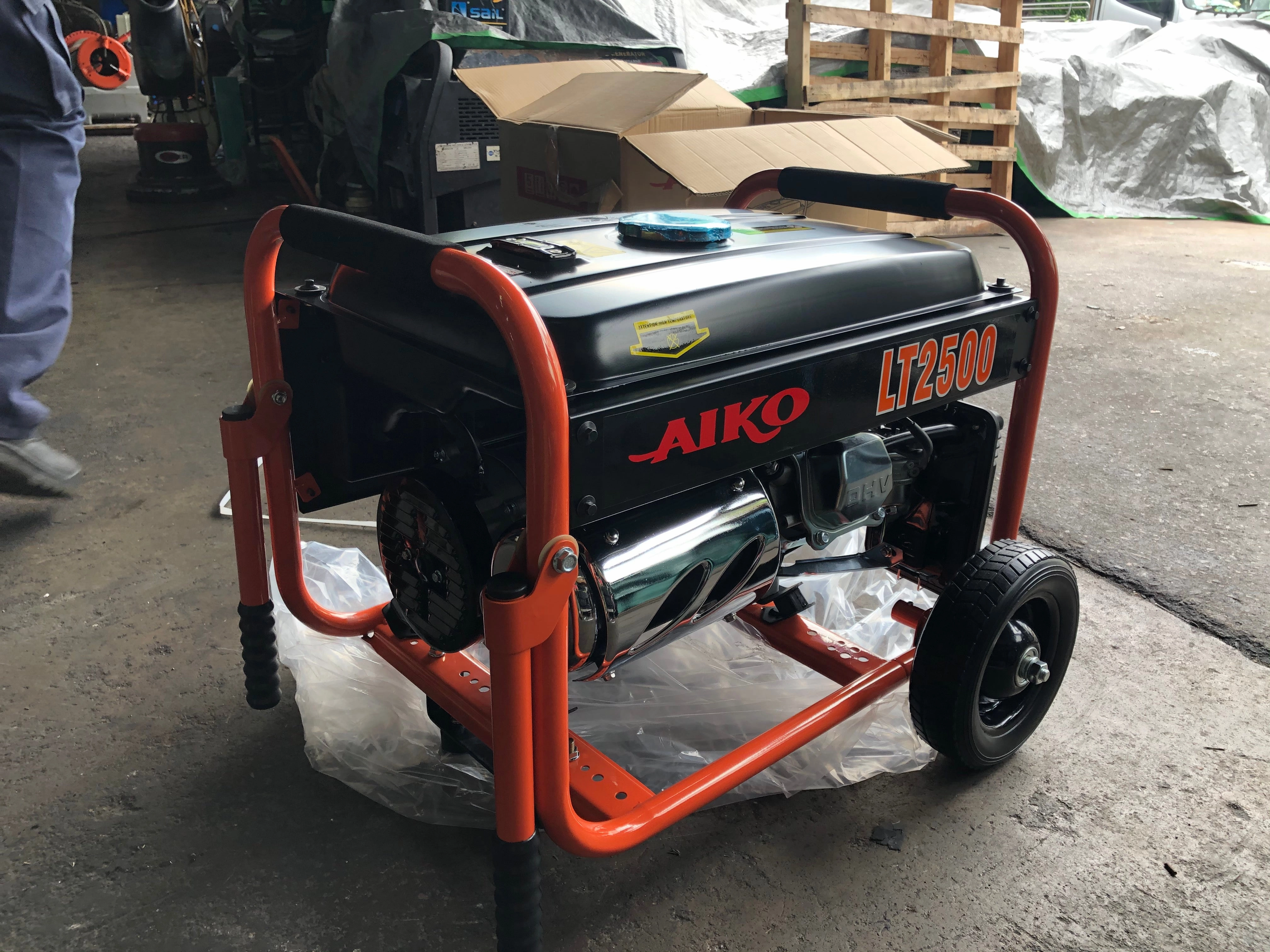 Aiko 2.0 kW Gasoline Generator | Model : LT-2500B-8