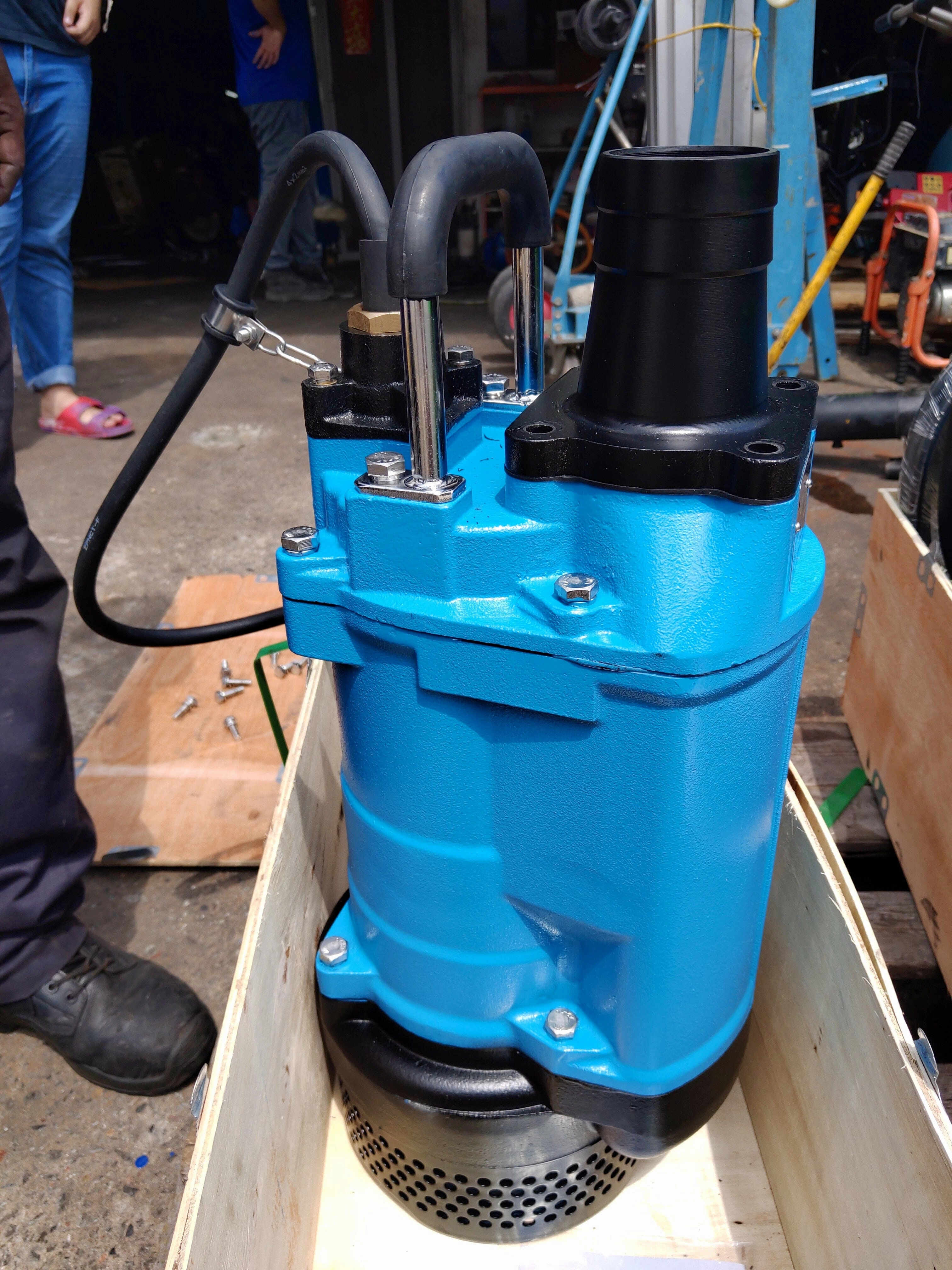 Aiko 3" 5HP 3.7KW 415V Submersible Drainage Pump | Model : KBZ33.7