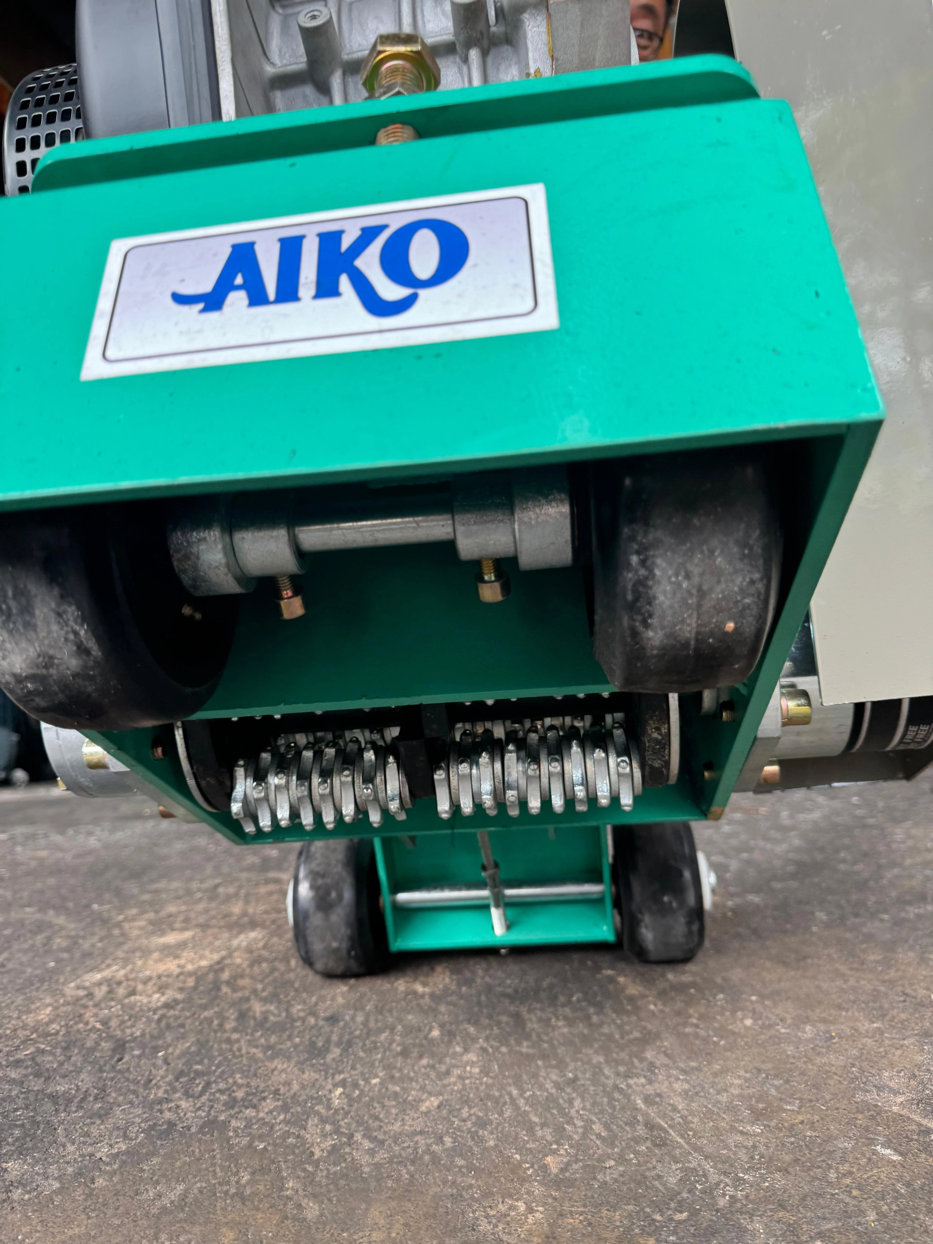 Aiko Floor Scarifying Machine with Diesel Engine 178F Double Air Filter | Model : CNXB