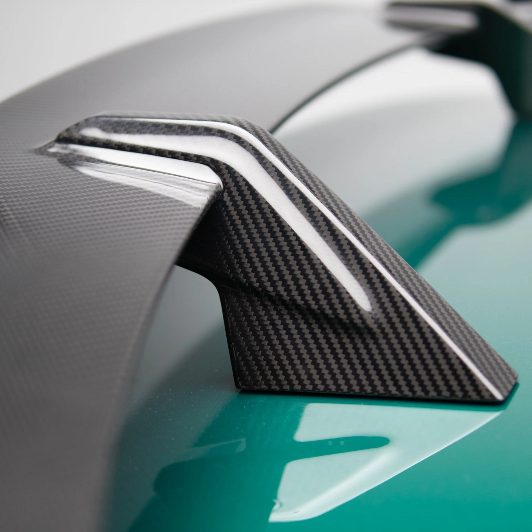 M-Performance Style Pre Pregged Dry Carbon Fiber Wing Spoiler for BMW 3 Series G20 / 4 Series G22 / M3 G80 / M4 G82 20 