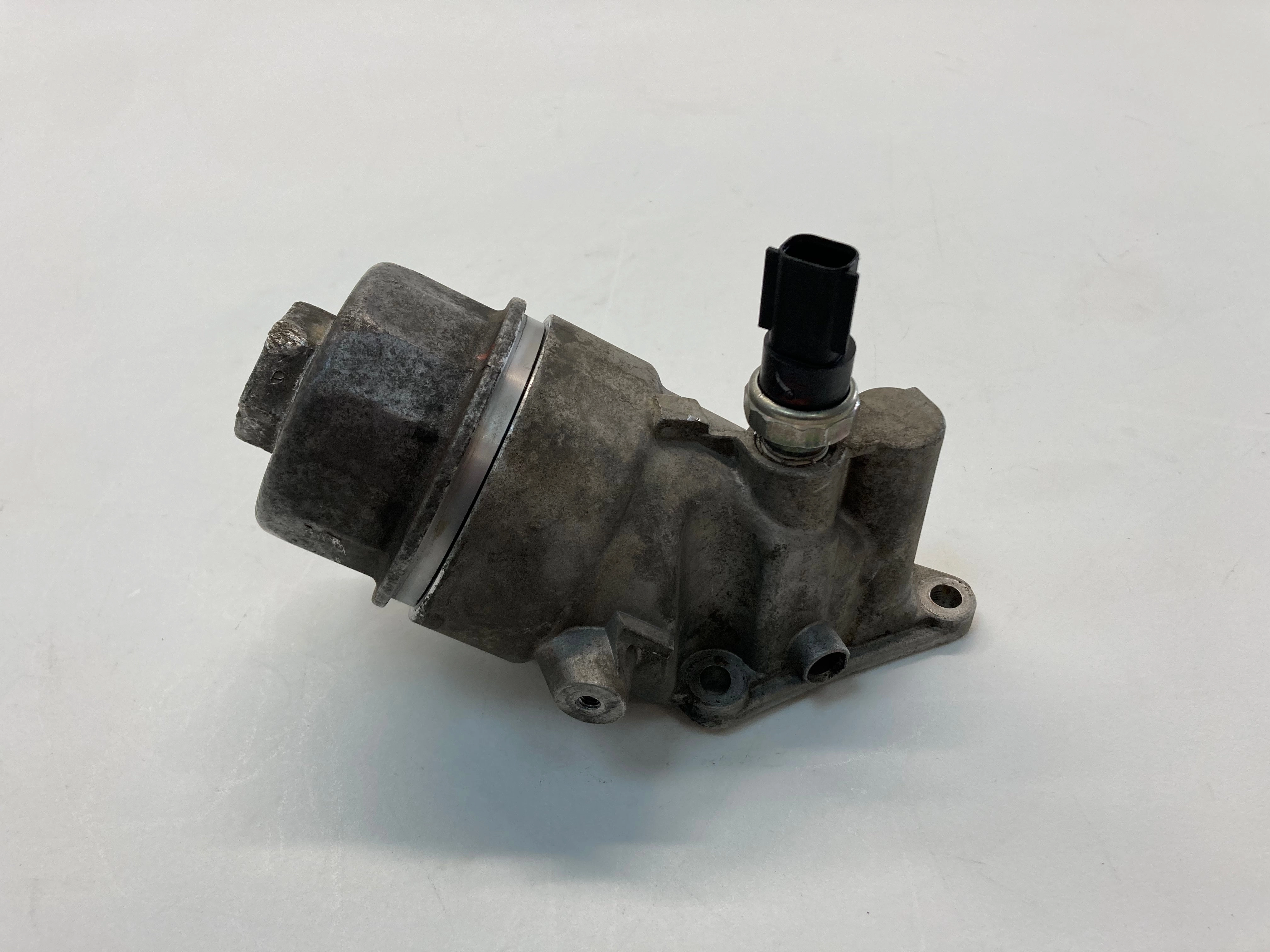 Mini Cooper Engine Oil Filter Housing 11427563522 02-08 R50 R52 R53