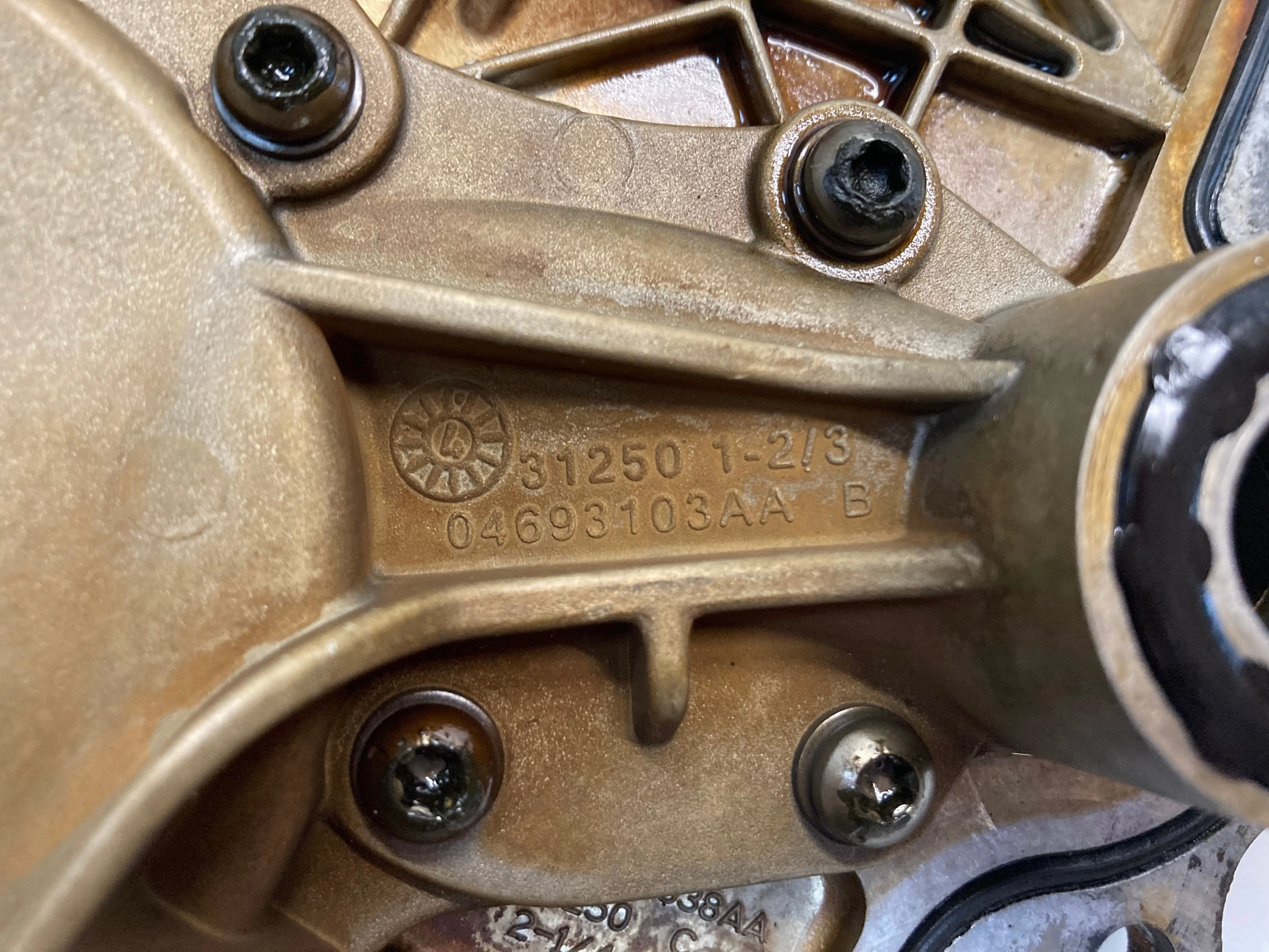 Mini Cooper Engine Oil Pump Timing Cover 11147573765 02-08 R50 R52 R53