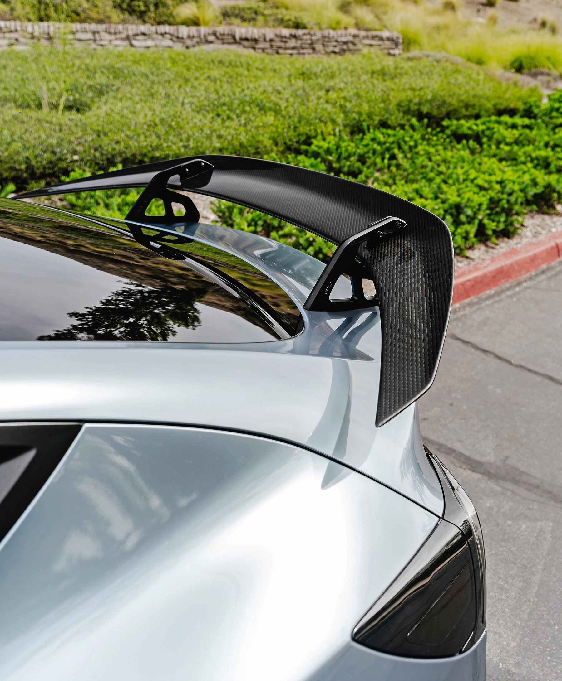 Tesla Model Y Dry Carbon Fiber AT-S Swan Neck Wing 2022 